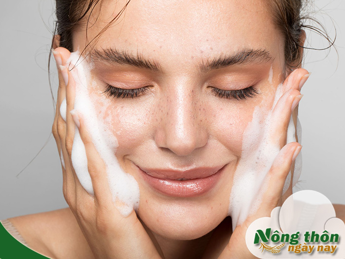 Công dụng của sữa rửa mặt trà xanh giúp ngừa mụn hiệu quả
