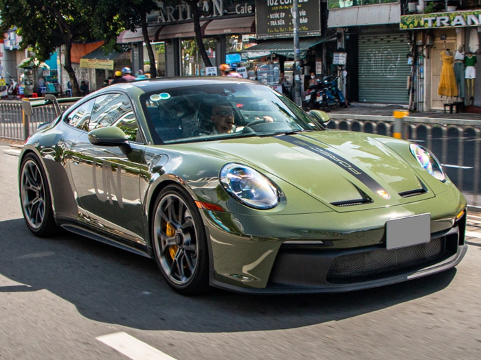 Siêu xe Porsche 911 tại Việt Nam giá bao nhiêu và có những màu nào?