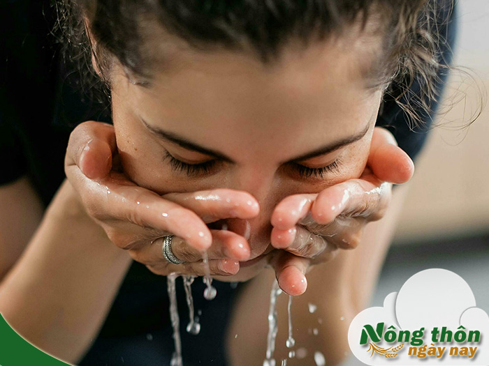 Tác dụng của rửa mặt bằng nước trà xanh mỗi ngày