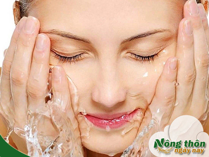 Tác dụng của sữa rửa mặt trà xanh kiểm soát bã nhờn hiệu quả