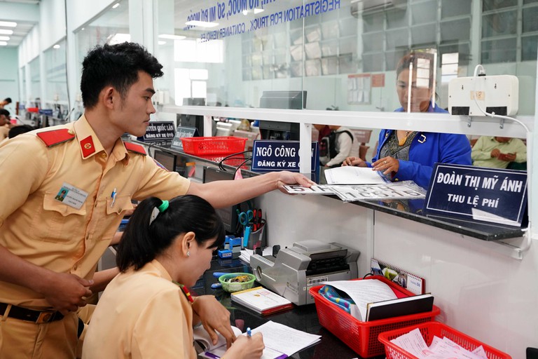 Làm lại cà vẹt xe máy bị mất bao lâu?