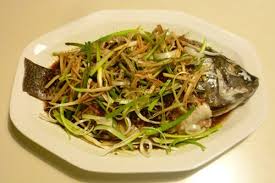 Đậm đà ngon cơm với canh cá rô phi nấu chuối xanh - Nông Thôn ngày nay