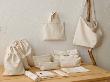 So sánh vải canvas mộc và canvas đã qua xử lý loại nào tốt hơn