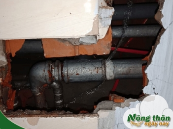 Cách xử lý ống nước bị rò rỉ trong tường nhà hiệu quả nhất - Nông Thôn ngày nay